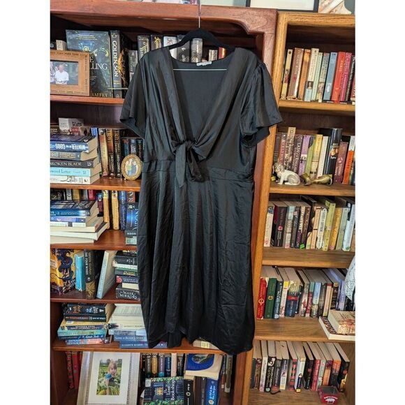 Baltic Born Women’s Medium Black Tie Front Deep Plunge Neck Midi Dress Stretch - Picture 1 of 7